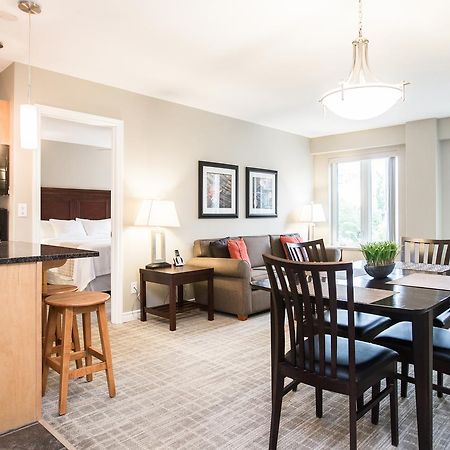 Canterra Suites Hotel Edmonton Extérieur photo
