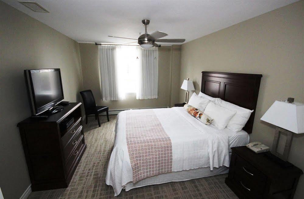 Canterra Suites Hotel Edmonton Extérieur photo
